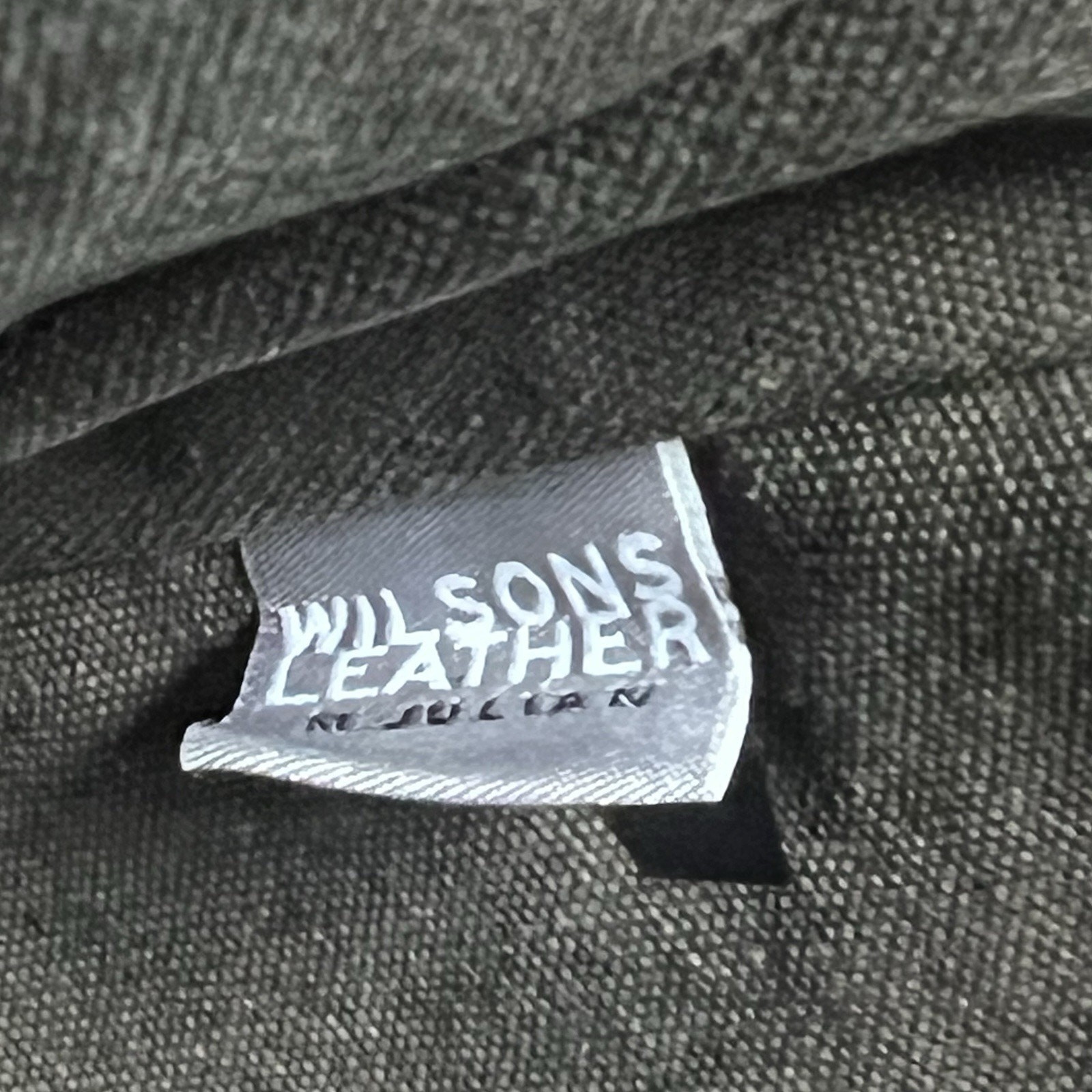 Wilson’s Leather Genuine Leather Messenger Back Large Brown Snap Button