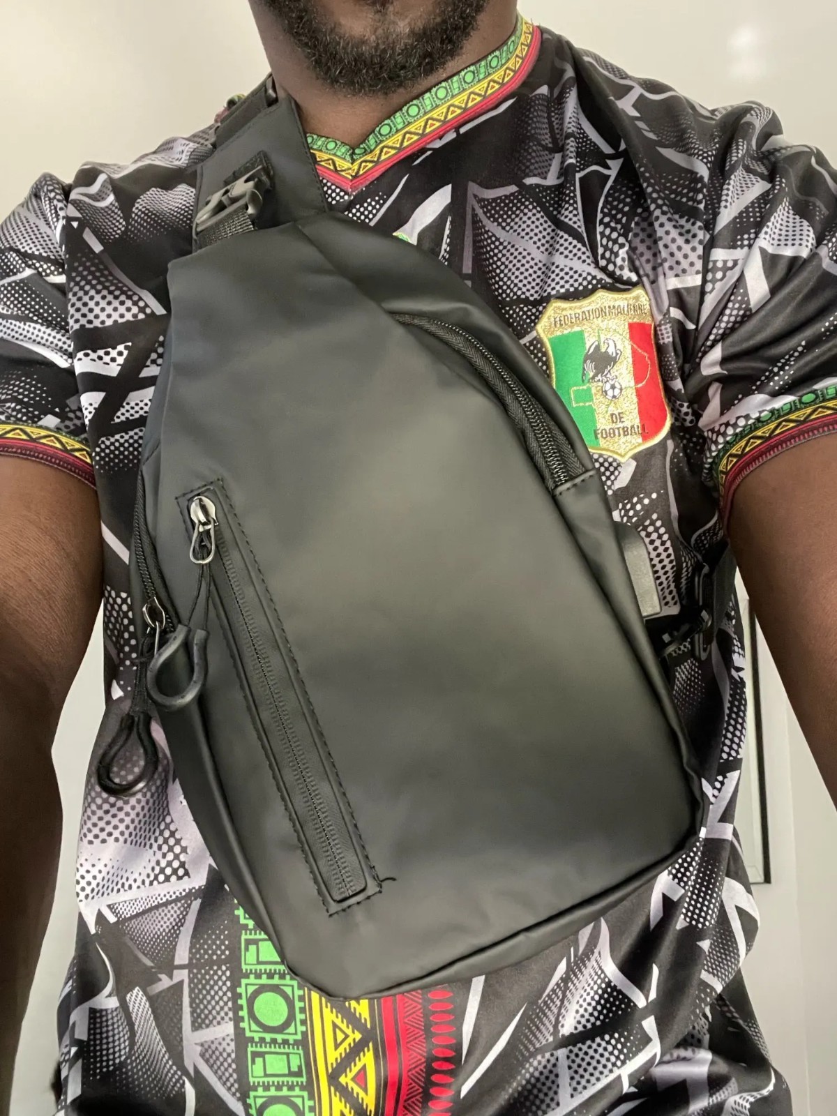 Men’s Chest Bag Solid Color Crossbody Shoulder Bag Outdoor Casual Fashion Trend