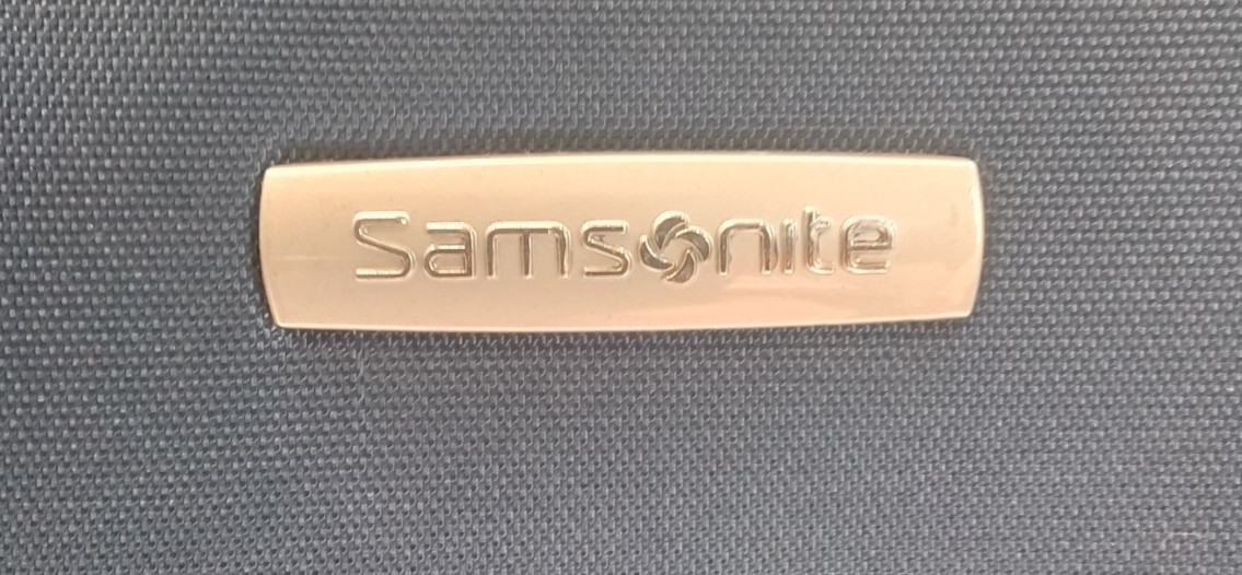 Samsonite Underseat Carry-On Spinner with USB Port Ocean One Size U4