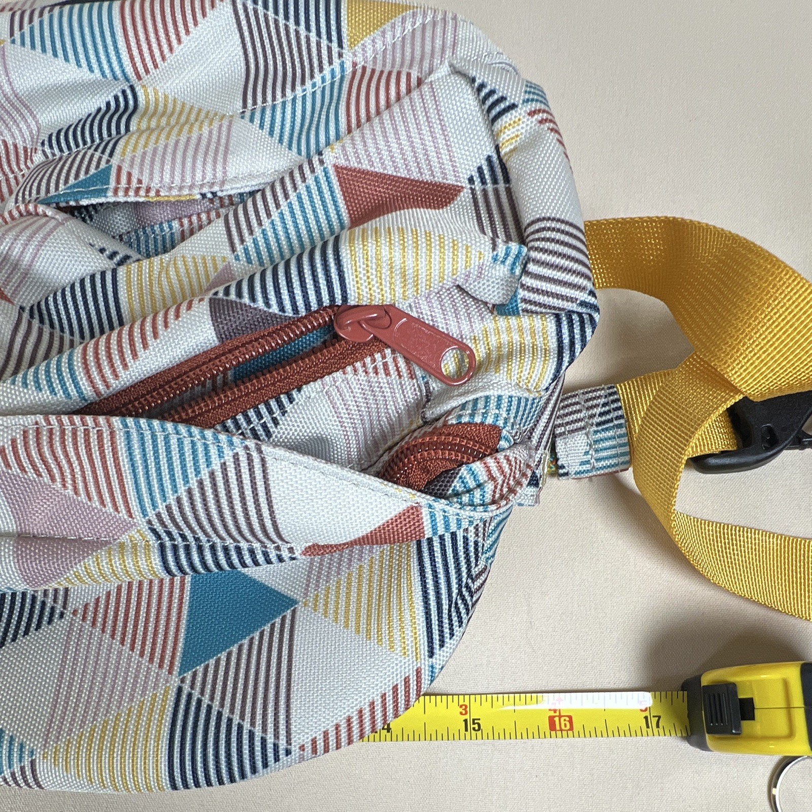 KAVU Multicolor Geometric Crossbody Sling Bag Zip Closure Adjustable Strap
