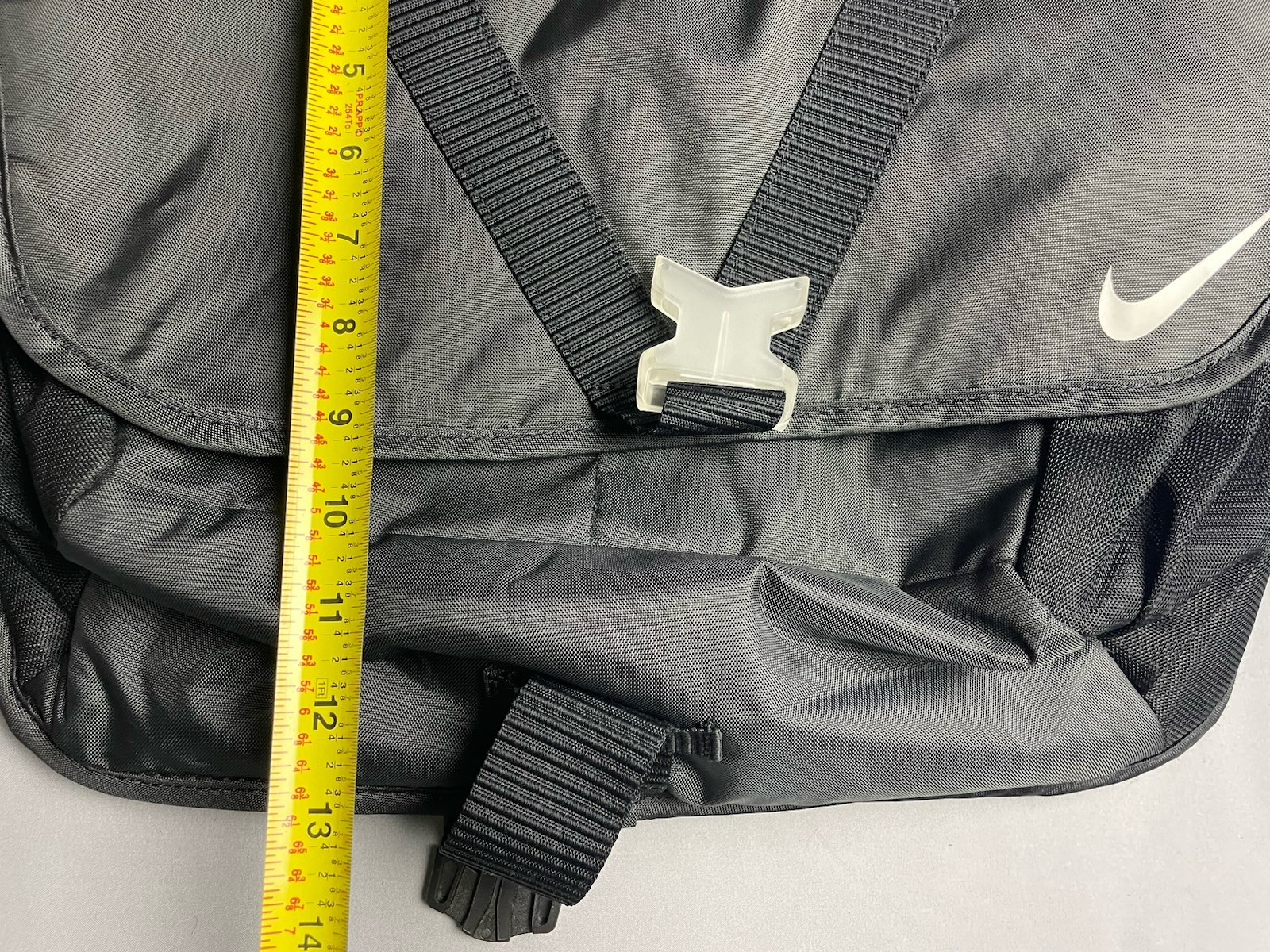 Nike Sportswear Essentials Shoulder Messenger Bag Laptop Tote Black DB0498-010