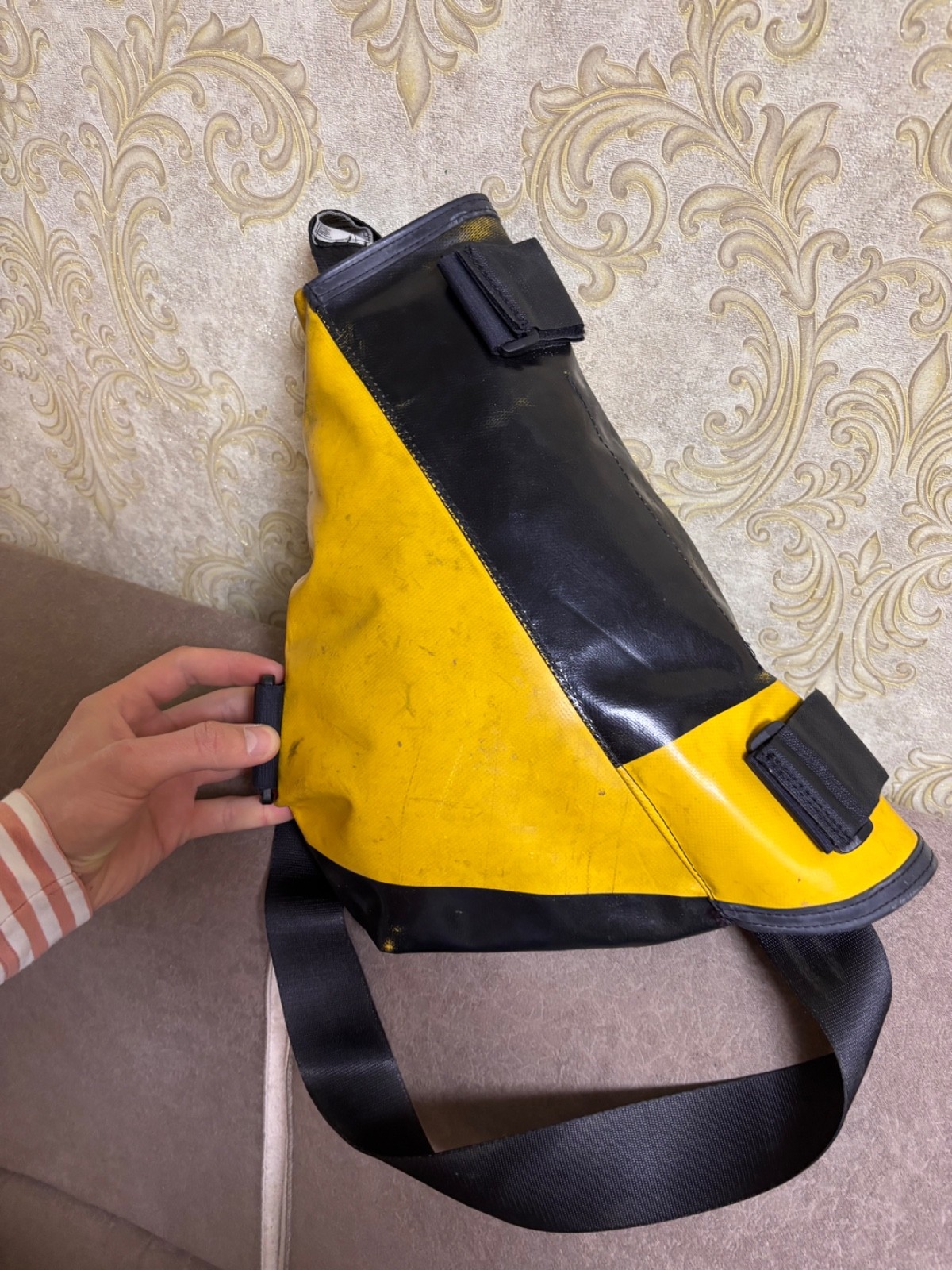FREITAG KNIGHT Rider F31 RARE YELLOW × BLACK Messenger Crossbody Shoulder Bag