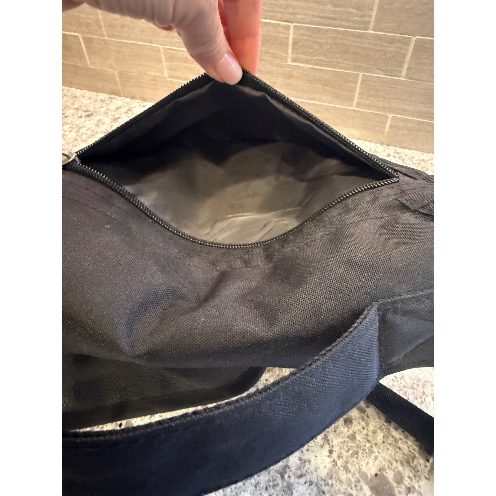Swiss Gear Black and Gray Crossbody/Shoulder Travel Bag with Strap, Pockets