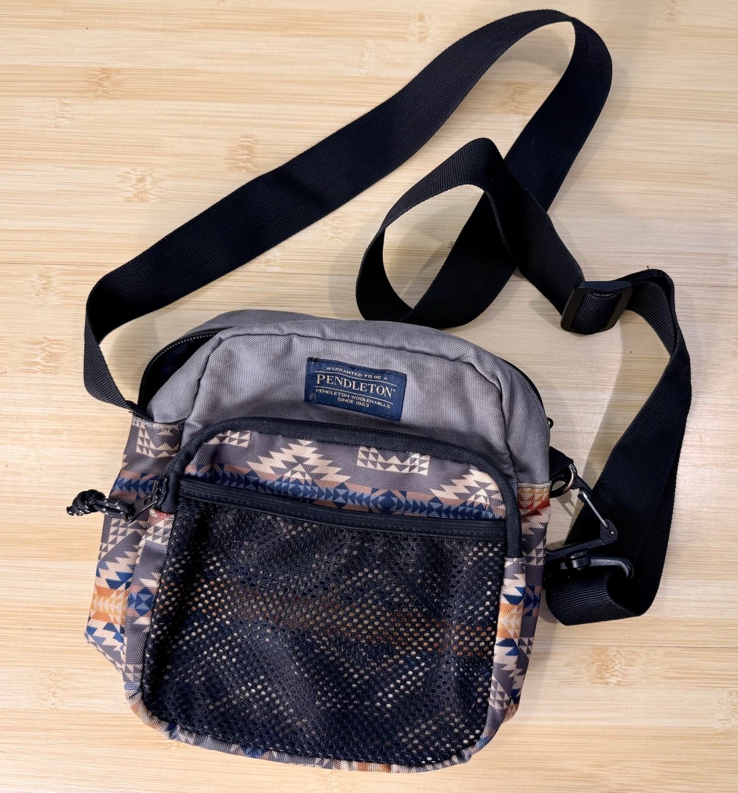 Pendleton Smith Rock Crossbody Bag Gorpcore Southwest Dadcore Festival Gear