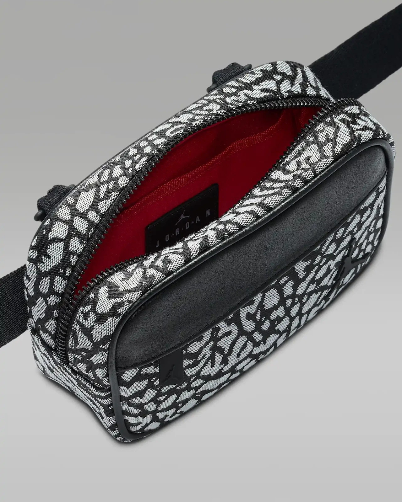 Nike Jordan Icon Camera Bag 1.6L Crossbody Elephant Skin Blk MA0979-100 NWT $70