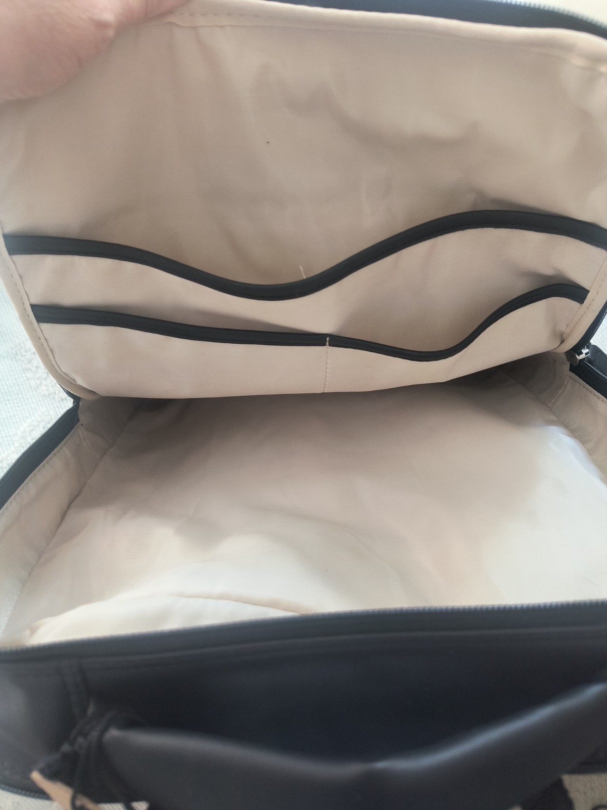 Cuero Estilo Vegan Leather Black Laptop Bag includes Dust bag FREE SHIPPING