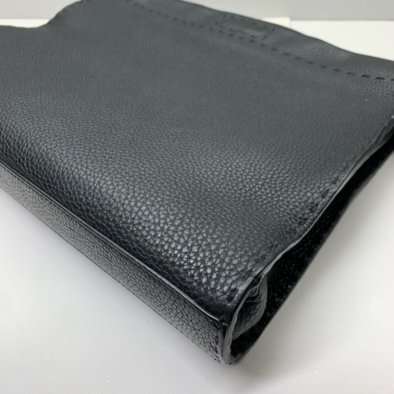 Fendi Pre-Owned Authentic Peekaboo Briefcase Black 36x27x5cm
