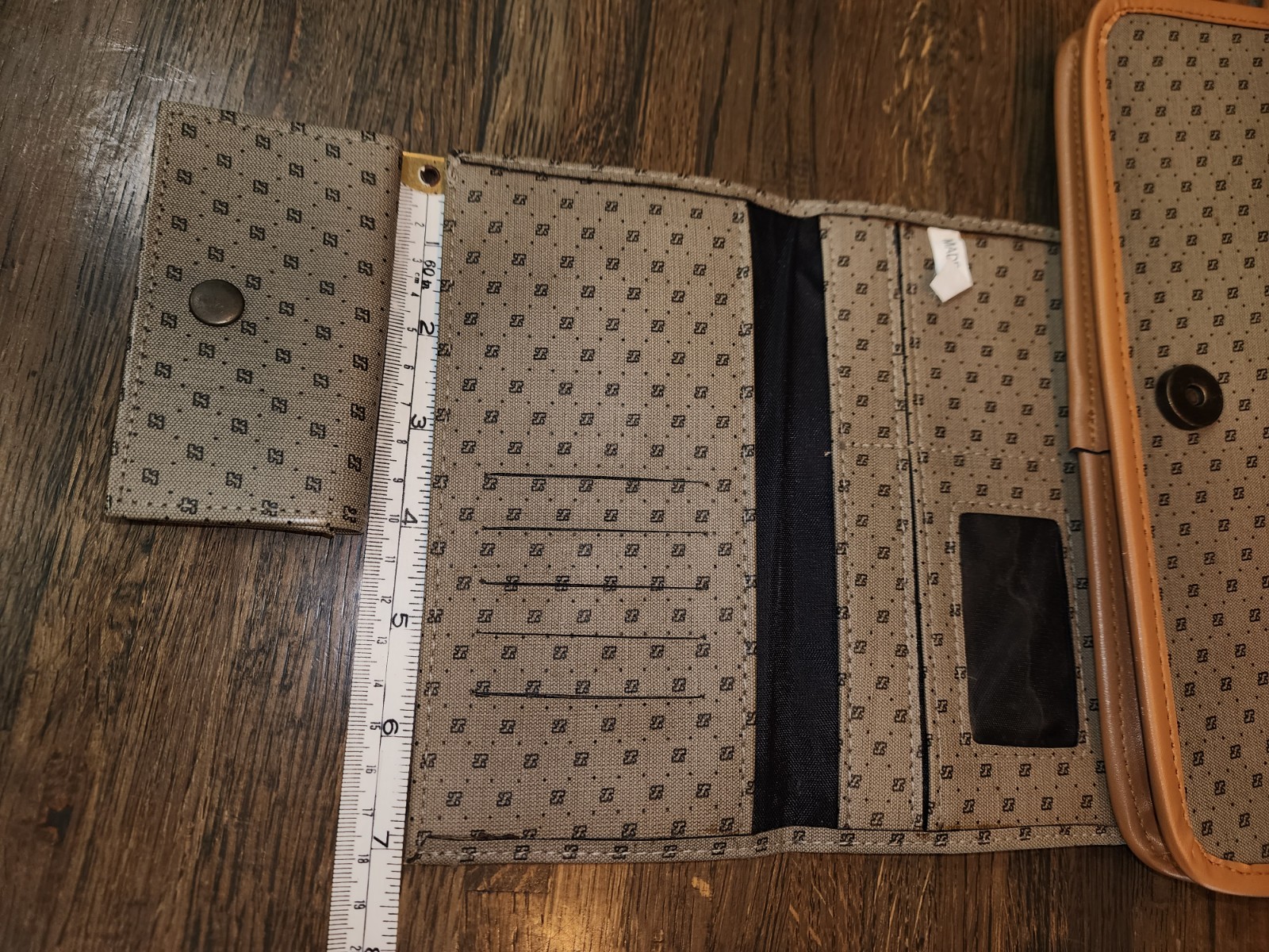 Unbranded Briefcase W/5 Pieces That Fit Perfectly Inside Each Bag made in China