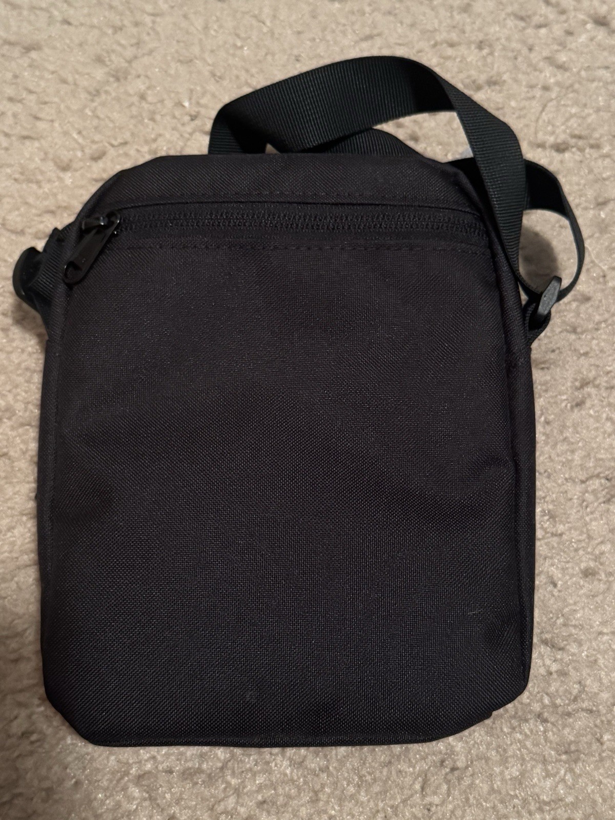 The North Face Black Small Crossbody Bag Zip Closure Adjustable Strap Pockets