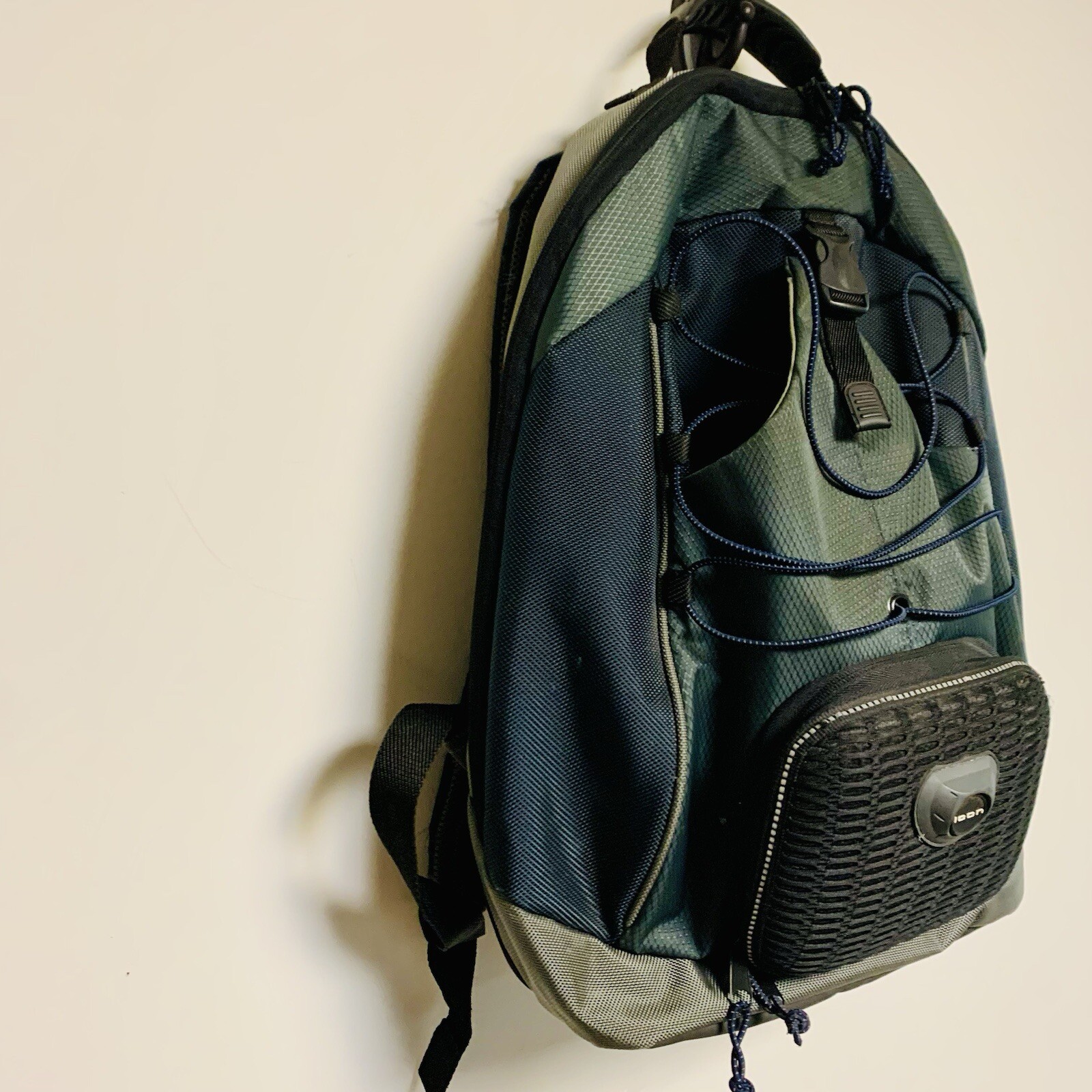 Icon Black Backpack Padded Support Unisex Laptop Travel School Large Adj. Straps