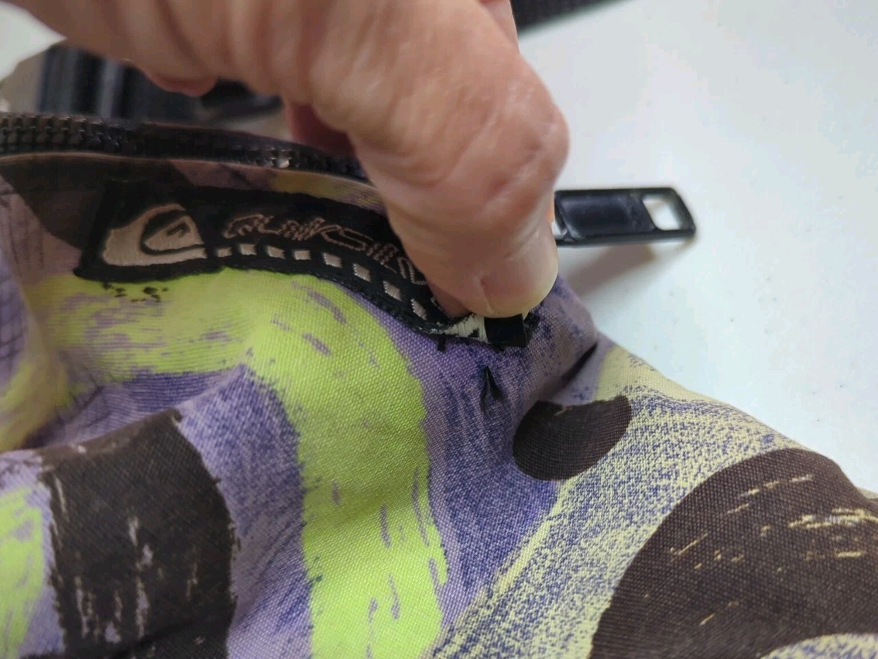 Vintage Quicksilver Fanny Pack Retro Y2K 90’s Surf Purple Green Black