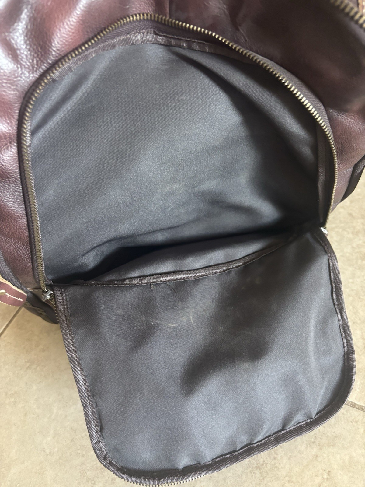LANNSYNE Leather Brown Zip Backpack Adjustable Strap Multi Pocket Lined