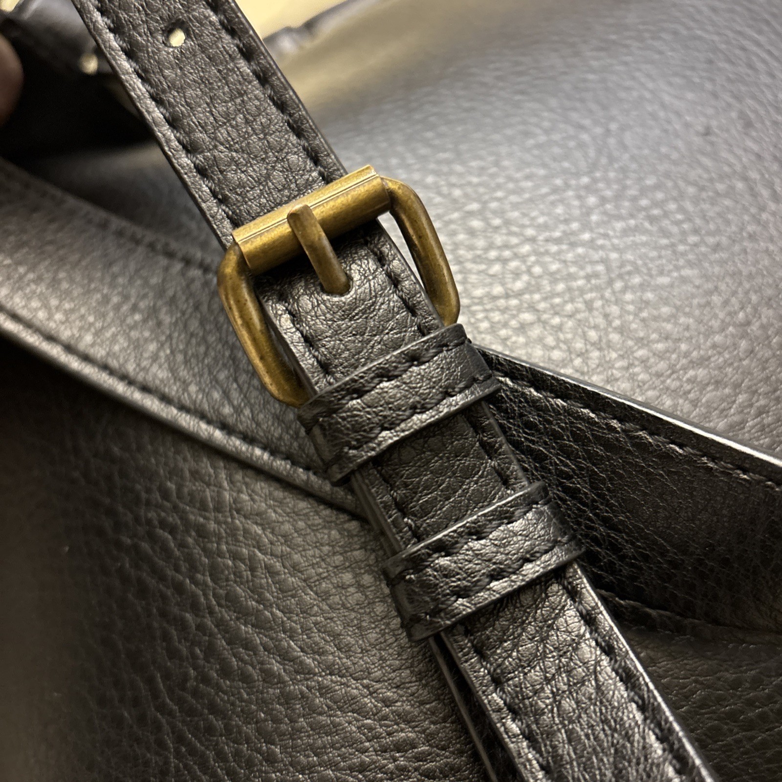 VTG FRYE & Co. Backpack Black Leather Quality Medium (MINOR SCRATCHES)