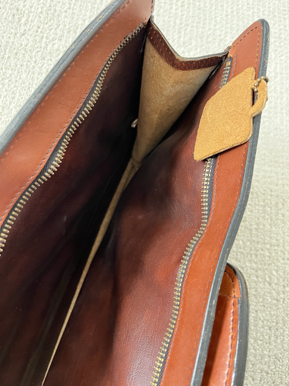 Schlesinger Brothers Briefcase Saddle Leather Vintage USA Slide Handle