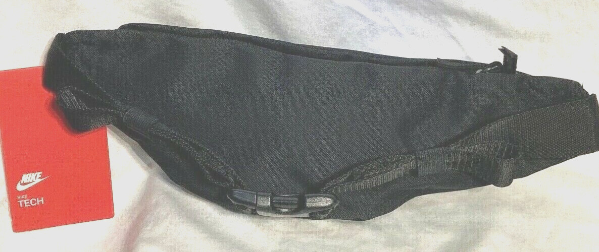 Nike Tech Hip Waist Lightweight 100% Polyester Logo Zip Narrow Bag Unisex Black