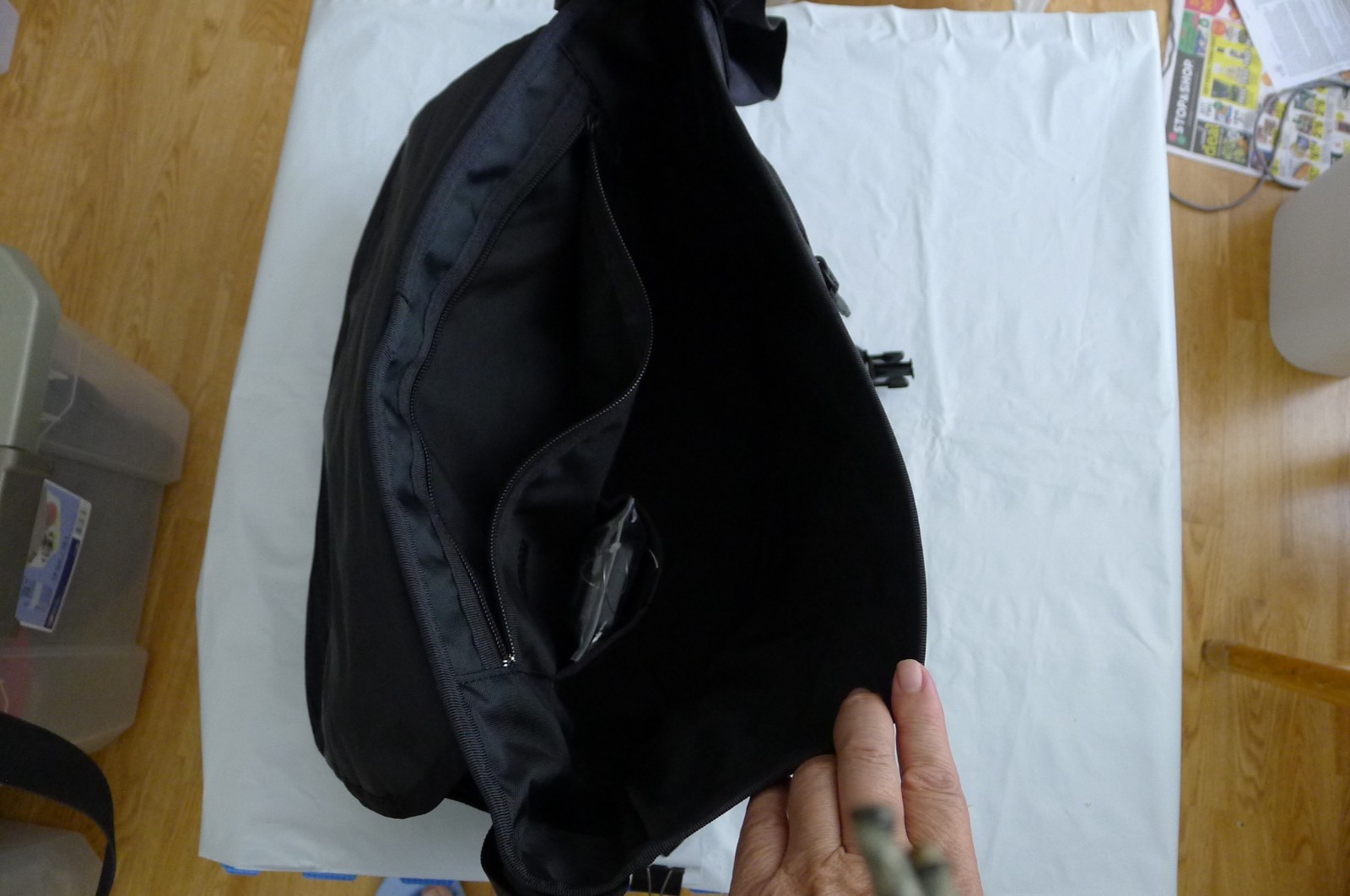 Porter Heat Messenger bag new with tag size Large US seller