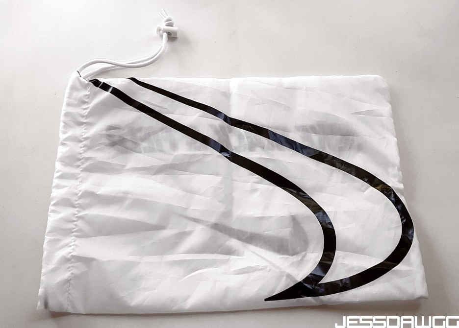 Nike Track & Field white shoe drawstring bag Soccer gym cleats sports Golf foot