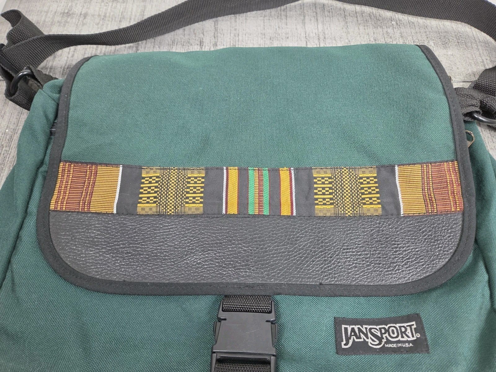 Vtg Jansport Messenger Laptop Bag Shoulder Strap Green w/Design Made In USA Y2K