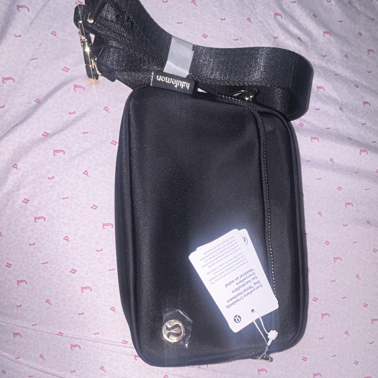 lululemon Black Crossbody Bag Adjustable Strap Zip Closure Unisex Travel