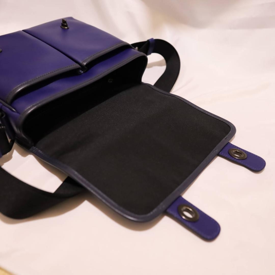 COACH Heritage Map Indigo Midnight Turn Lock 22.5×25.5x6cm Strap 70-128cm Used