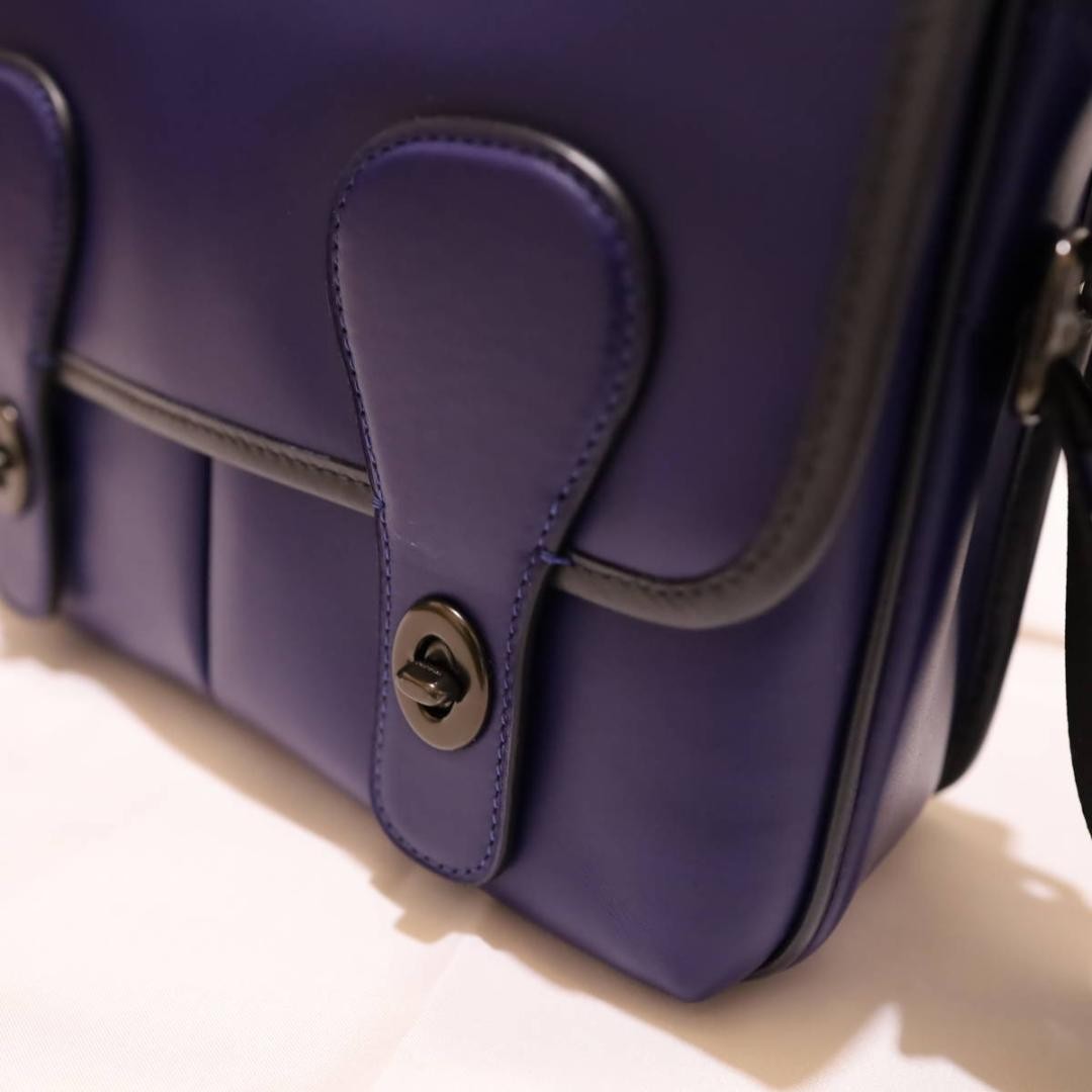 COACH Heritage Map Indigo Midnight Turn Lock 22.5×25.5x6cm Strap 70-128cm Used