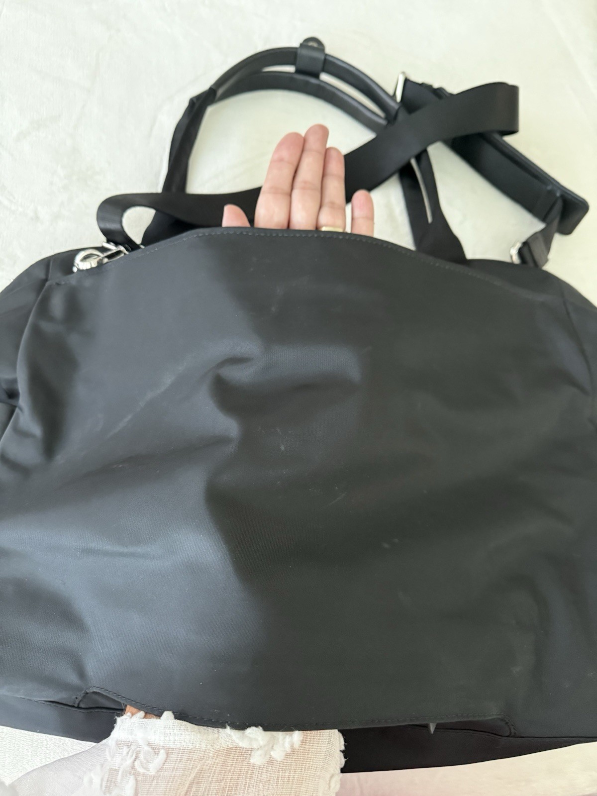 Tumi Voyageur Classic 17.0” WEEKENDER DUFFEL Bag – BLACK w/ SILVER