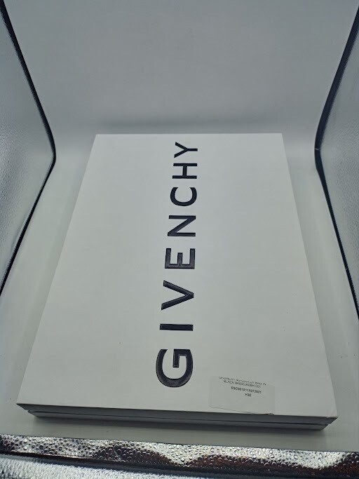 GIVENCHY 4G CLUTCH BAG IN BLACK BK600JK0BH 001 MEDIUM