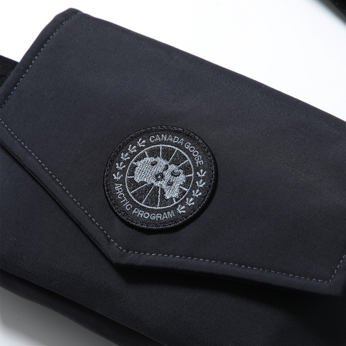 CANADA GOOSE Mini Waistpack Men’s Nylon Belt Bag with Logo Patch 9061Black-Noir