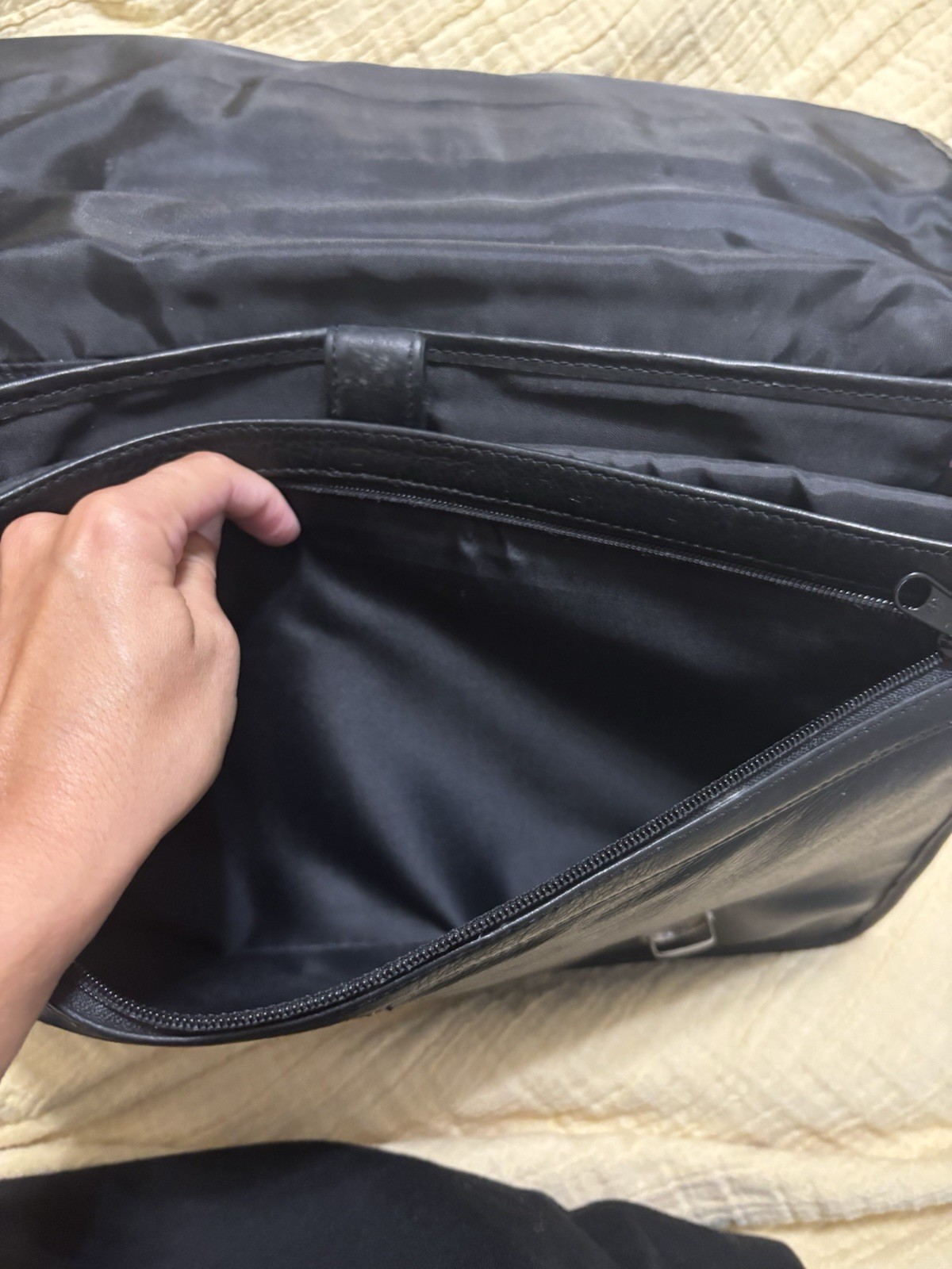 Vintage Wilsons Leather Expandable Briefcase Laptop Messenger Bag Black w/Strap
