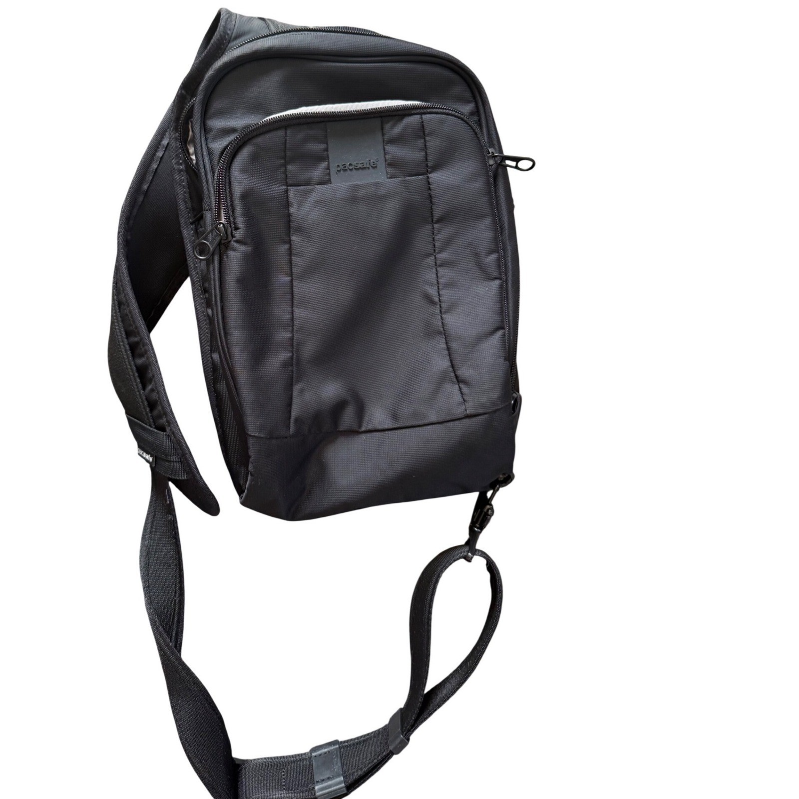 Pacsafe Metrosafe LS150 Anti-Theft Sling Backpack RFID eXomesh Black 7L