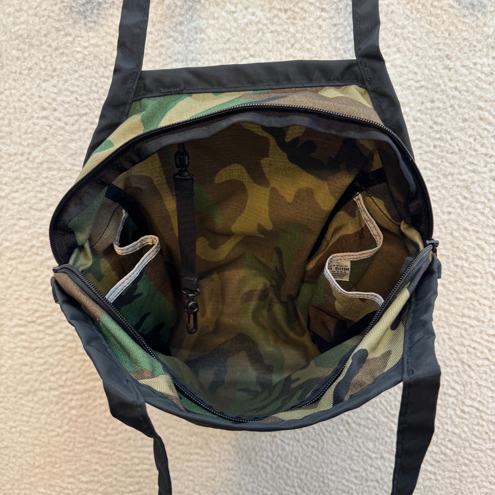 Tom Bin Small Zip Top Shop Bag Beaver Camo Cordura
