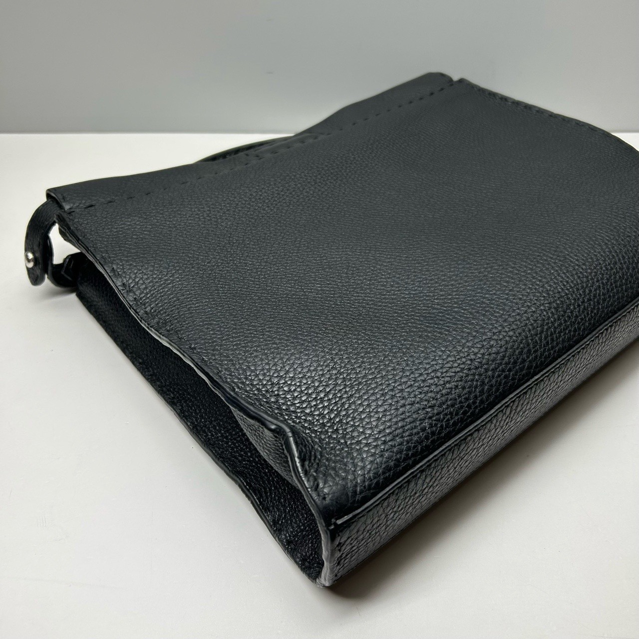 Fendi Pre-Owned Authentic Peekaboo Briefcase Black 36x27x5cm