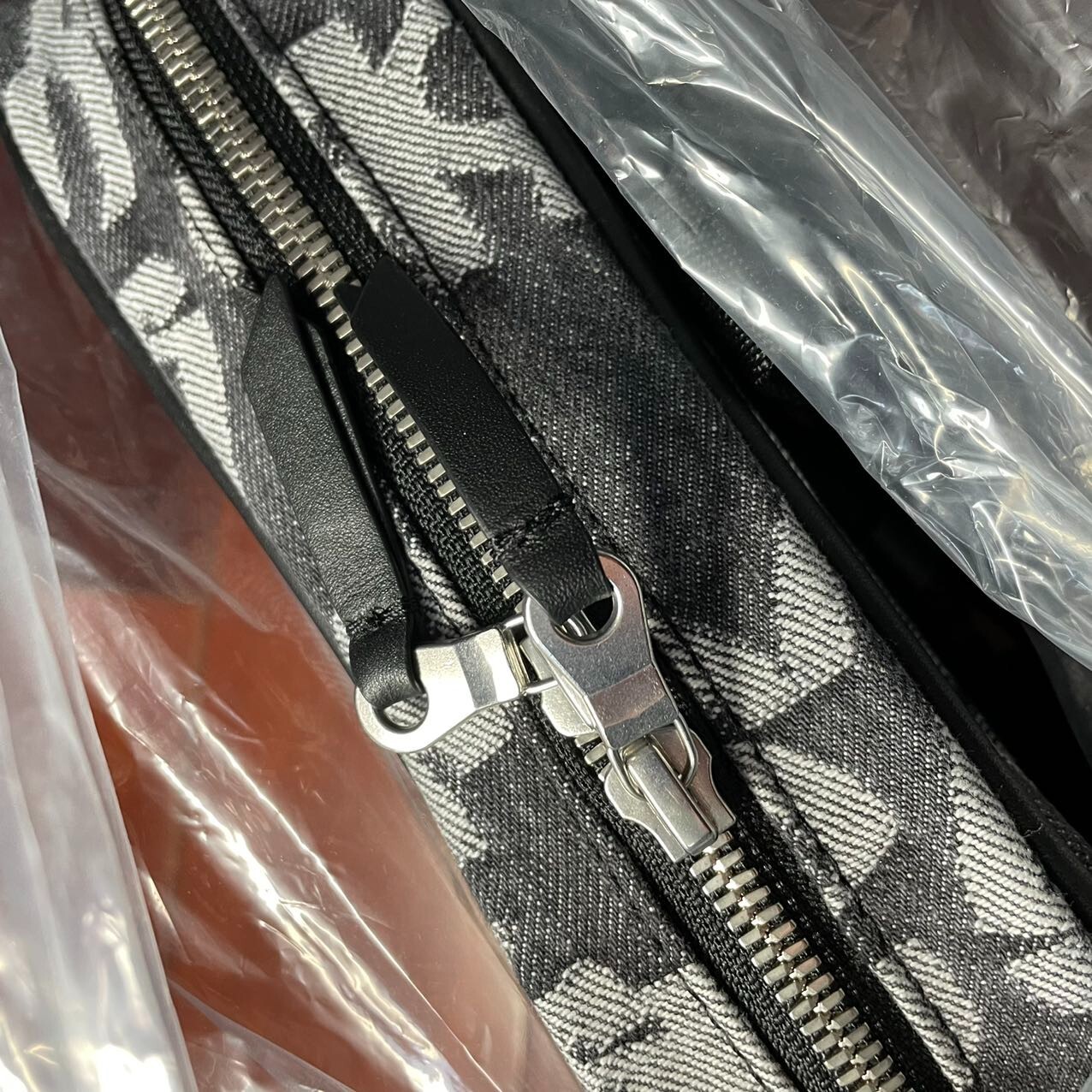 *Sold Out* Supreme Fat Tip Jacquard Denim Waist Bag [Black/SS22][100% Authentic]