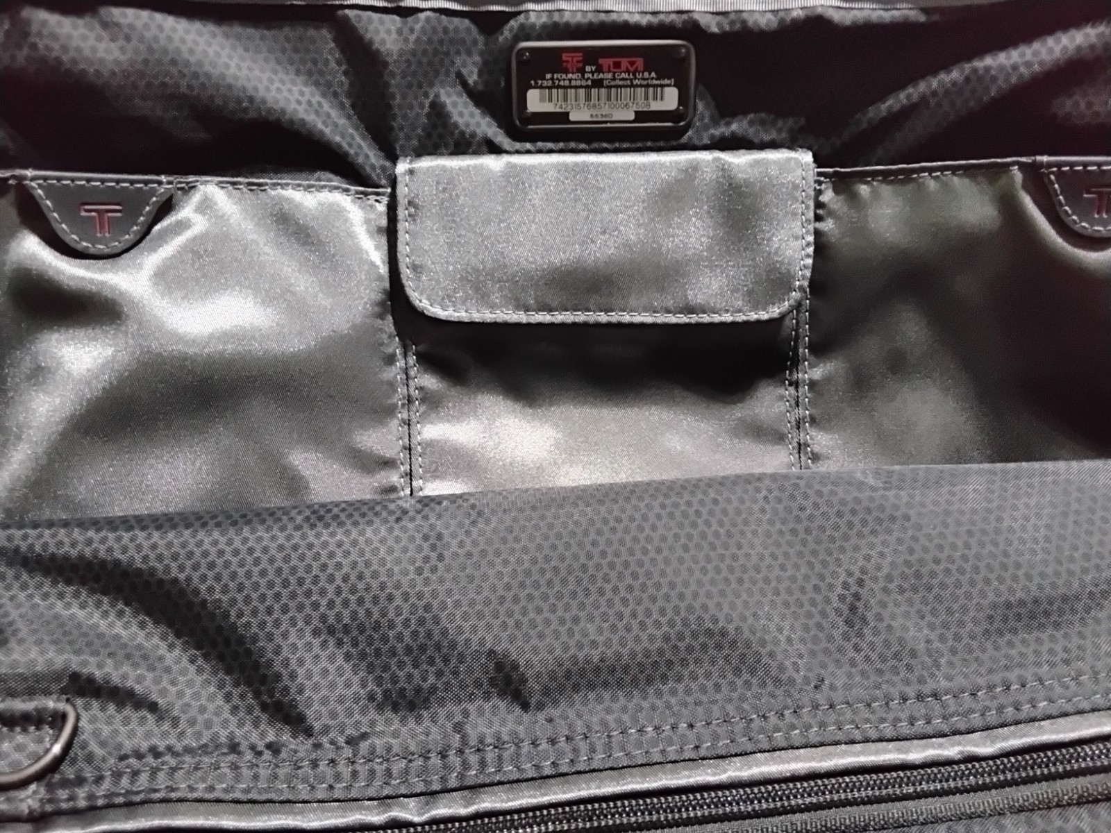 22” Tumi T-Tech 5536D Black Gray Tri-Fold Nylon Travel Garment Bag Suit Bag