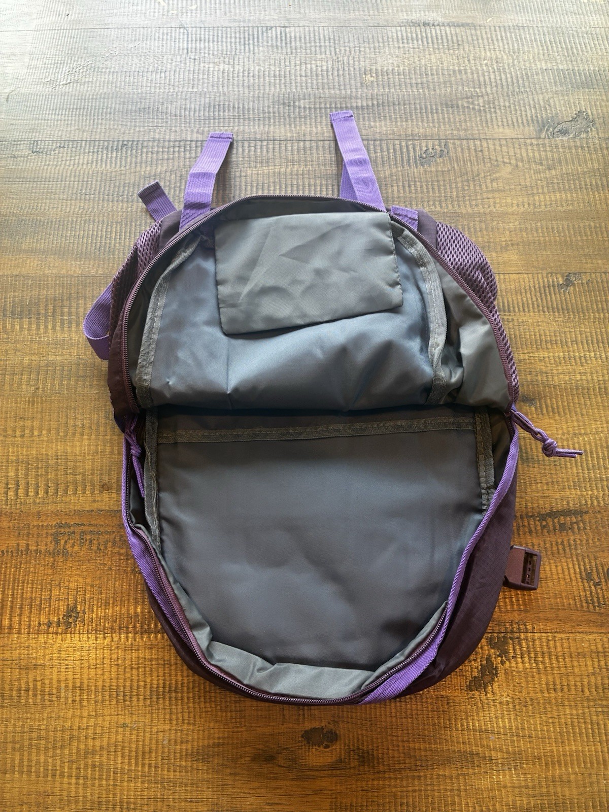 Supreme Purple Backpack (FW18) – Amazing Condition. 100% Authentic.