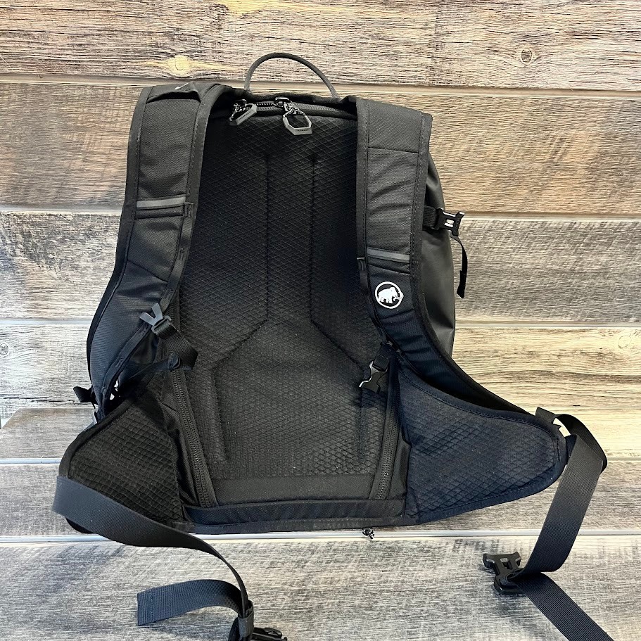 Mammut Nirvana 28L Bag – Used
