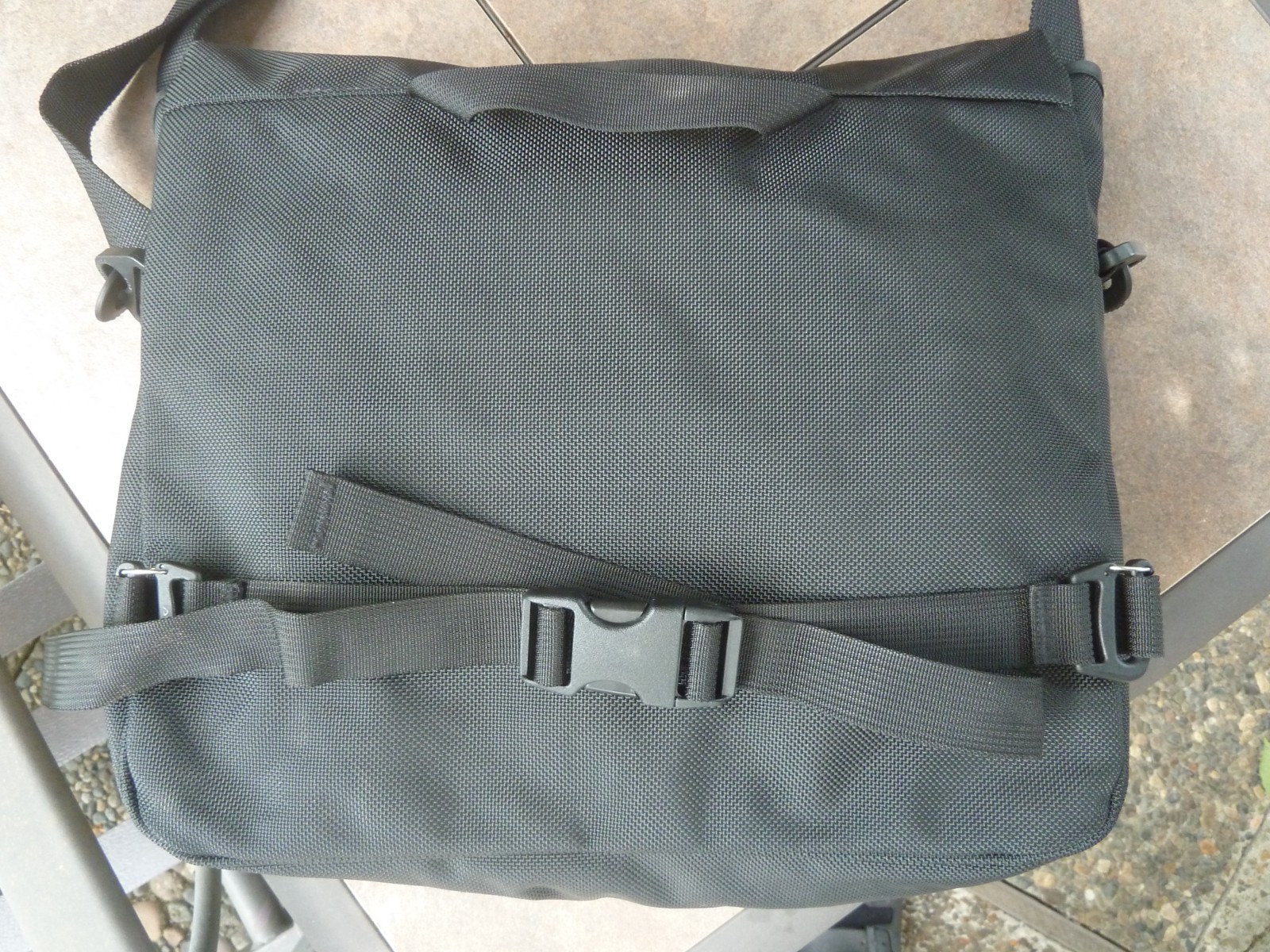 TOM BIHN Messenger Travel Briefcase Carry On Shoulder Strap Bag NWOT