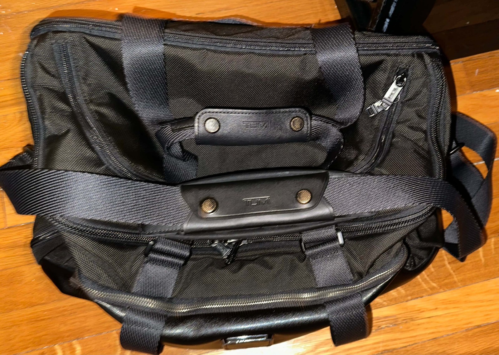 Tumi McCoy Gym Bag Alpha Bravo Black Ballistic Nylon Shoulder Duffel Duffle READ
