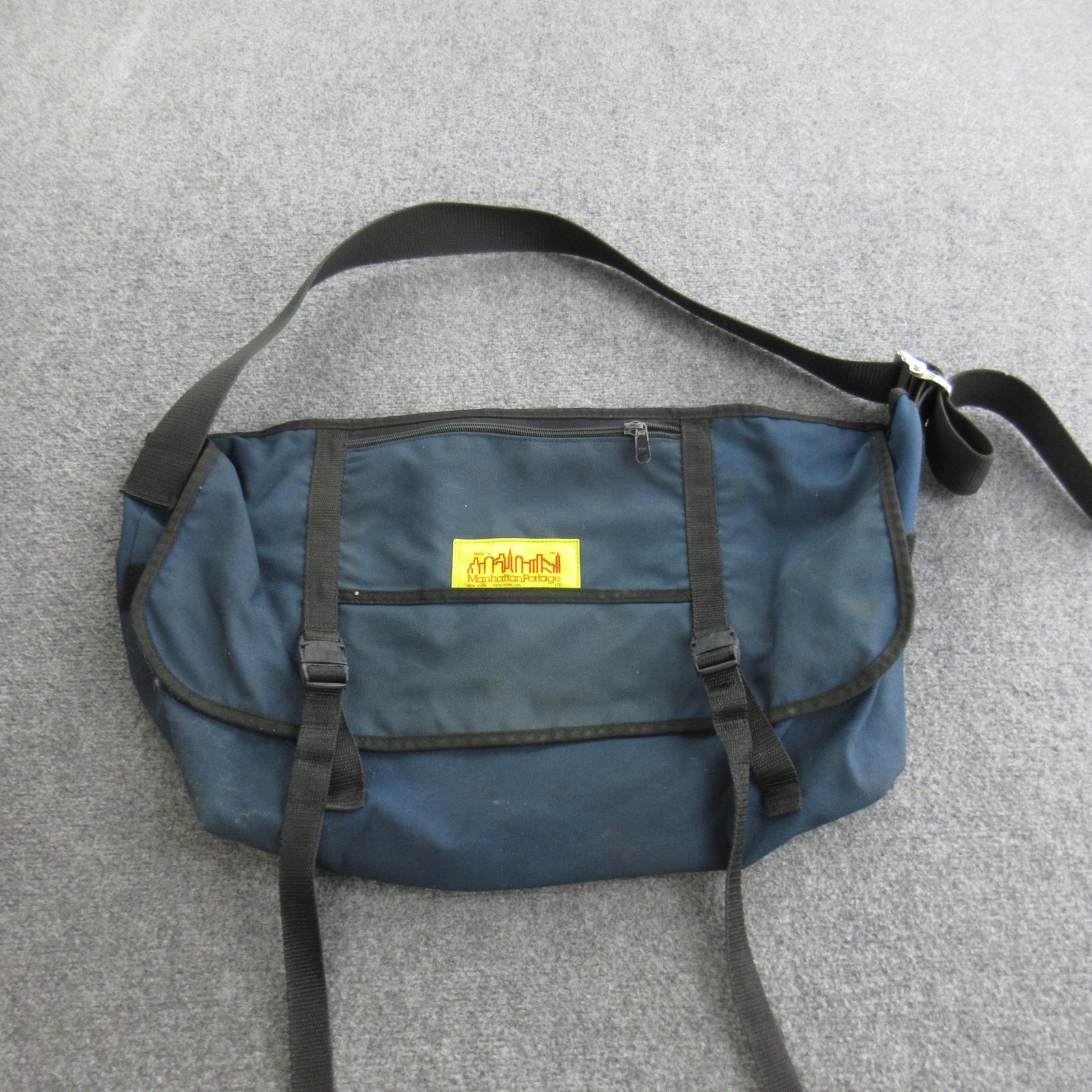 Vintage Manhattan Portage Messenger Bag Mens Large Blue Canvas Made USA Shoulder