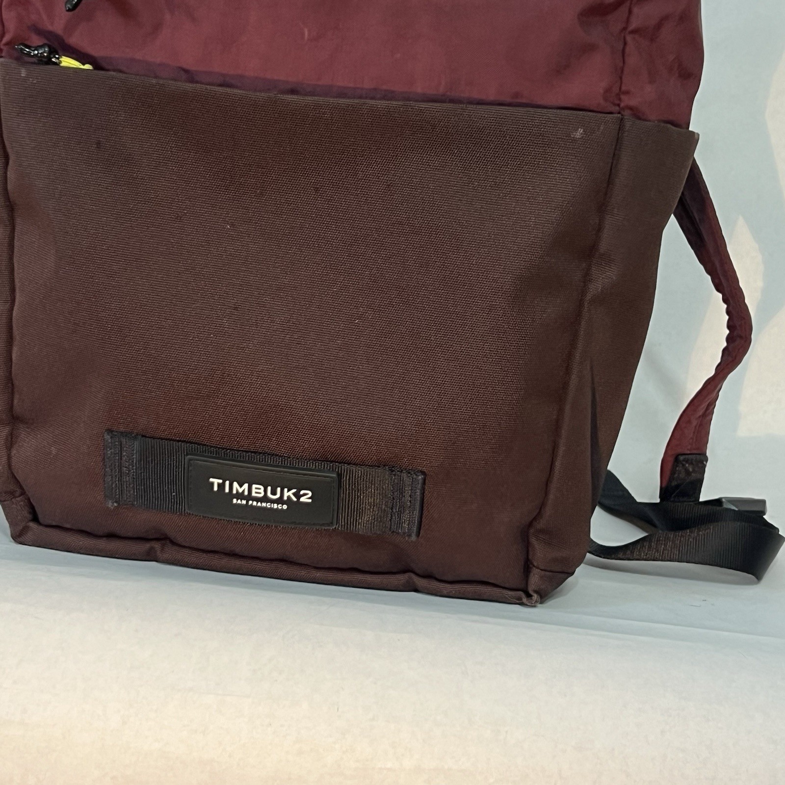 TIMBUK2 Backpack Scholar Tote Pack OS Brown & Red Zippers.