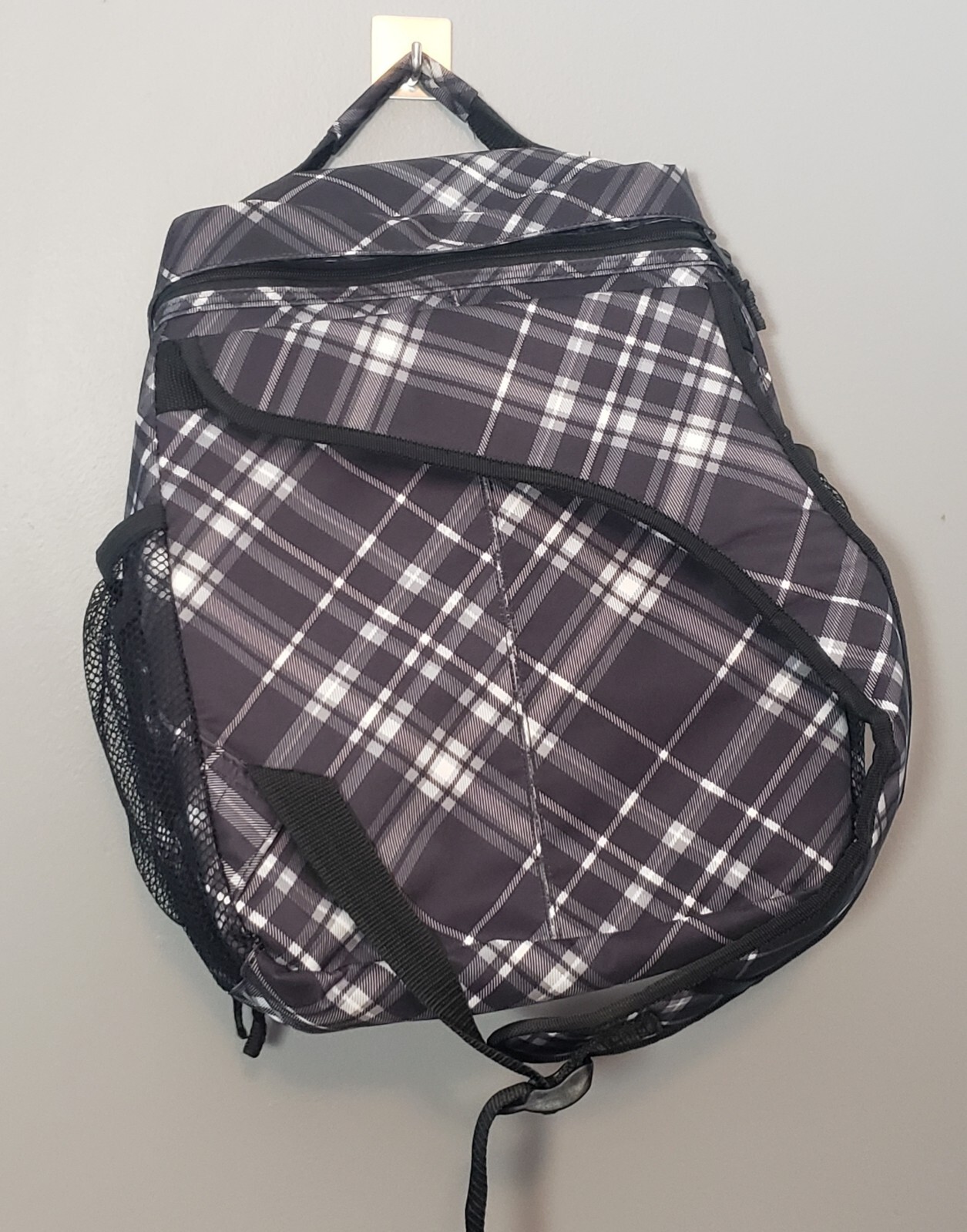 Thirty One Sling Bag Crosshatch Grey & Black Plaid Travel Hiking Backpack NWOT