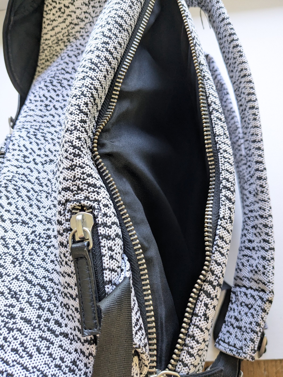 Mozay Backpack Opal Backpack Dreamweave Oreo Knit Laptop Pocket Black White