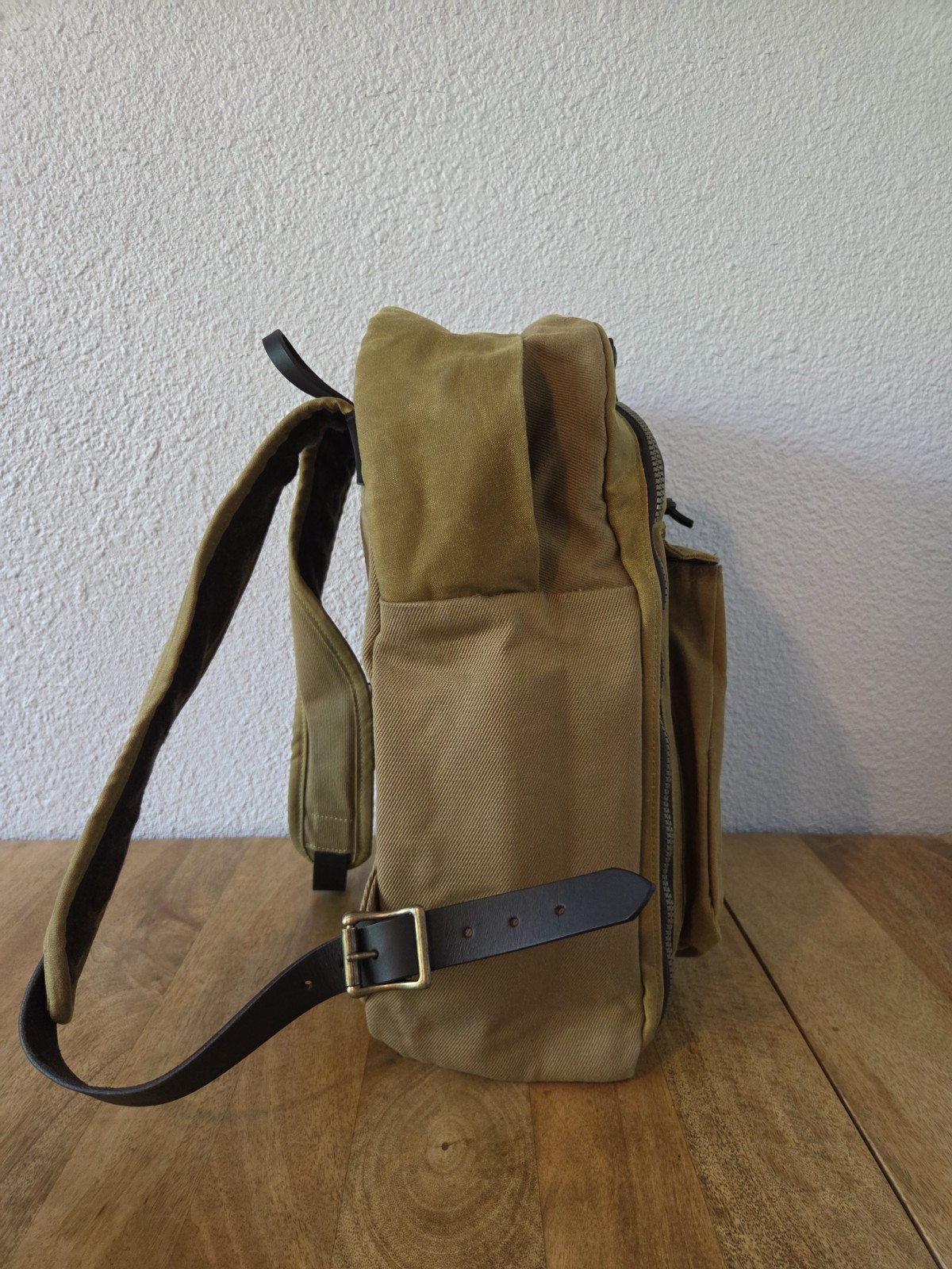 Filson Magnum Photographer’s Backpack | NWOT | Limited Edition | Tan | USA Made