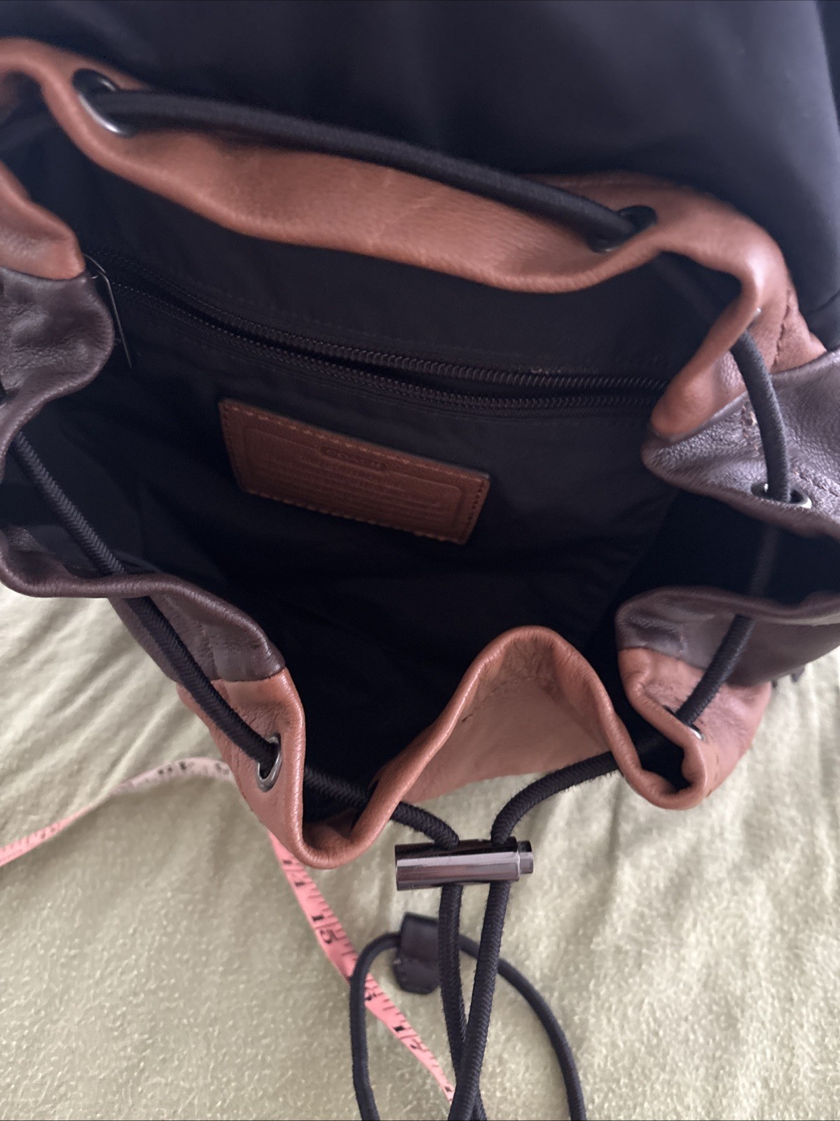 Coach Men’s Thompson Backpack Brown And Black Leather Panels Drawstring