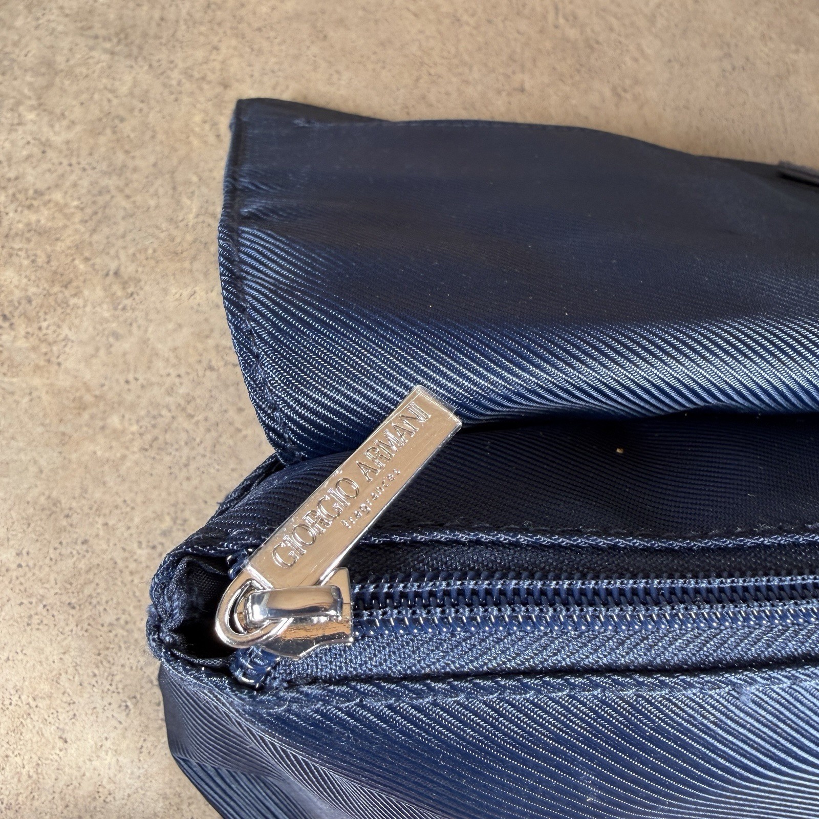 Giorgio Armani Men’s Toiletry Bag Pouch Blue Hanger Travel Dopp