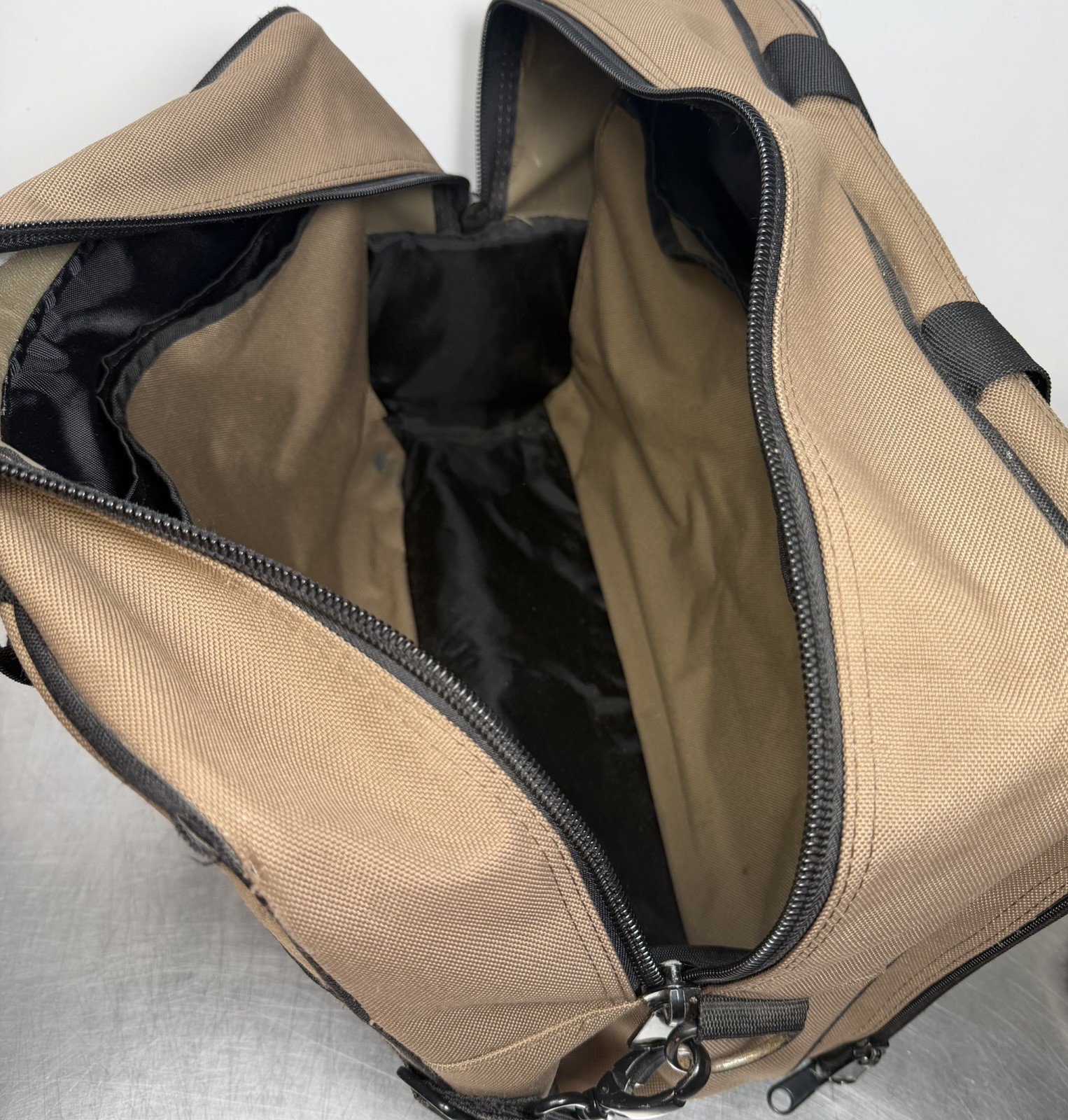 Duluth Trading Co Master Series Brown Canvas Journeyman Tool Bag w/ Padded Sling