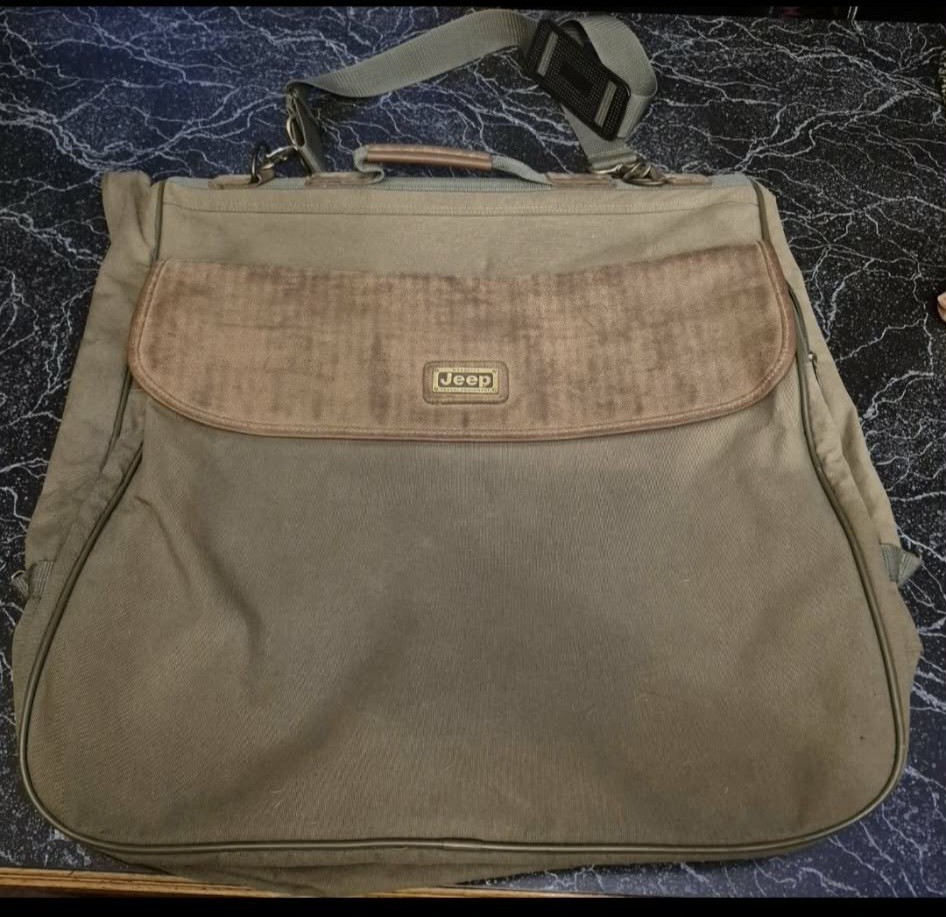 Vintage Jeep Wrangler Army Olive Green/ Tan Canvas Garment Bag Travel Equipment