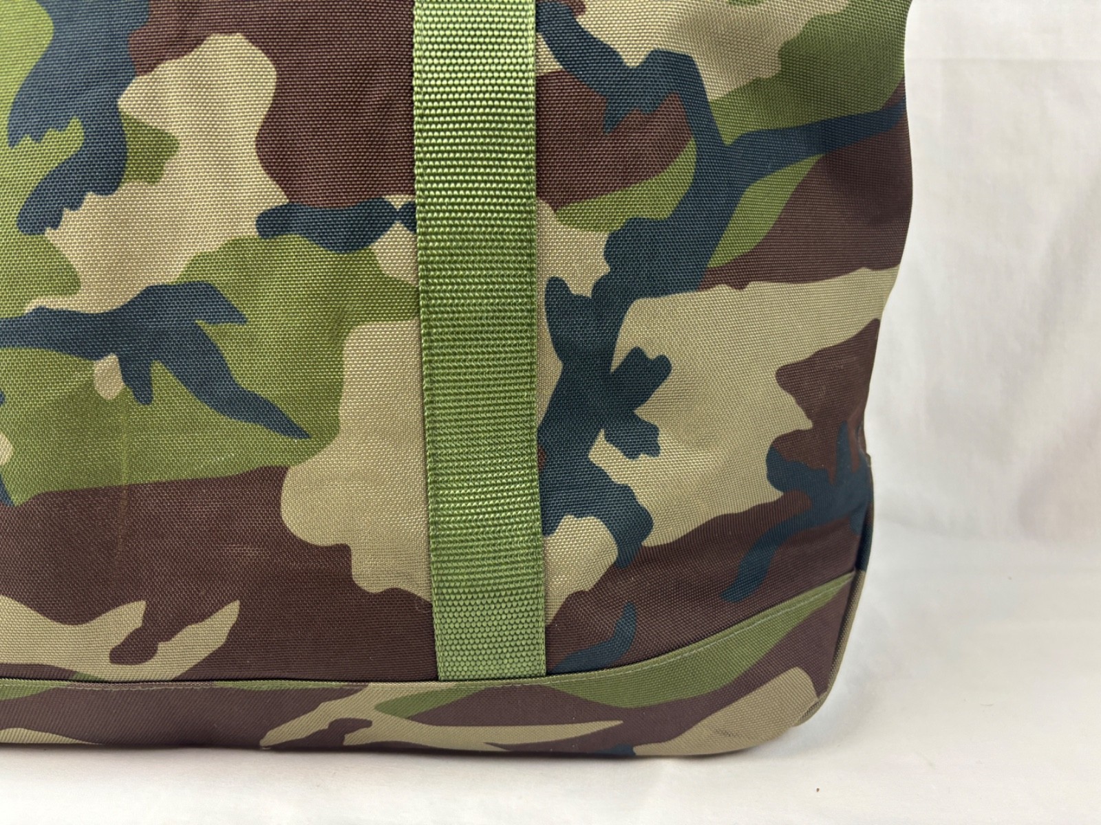 L.L. Bean Zip Hunter’s Camo Tote Bag Lined XL – NO STRAP & HAS INITIALS – Clean
