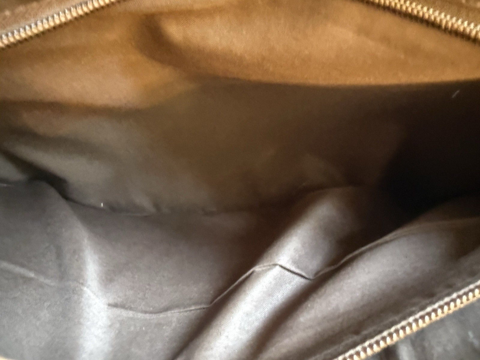 Briefcase Brown Leather Toggle Clasps Shoulder Strap & Top Handle Vintage 1990s