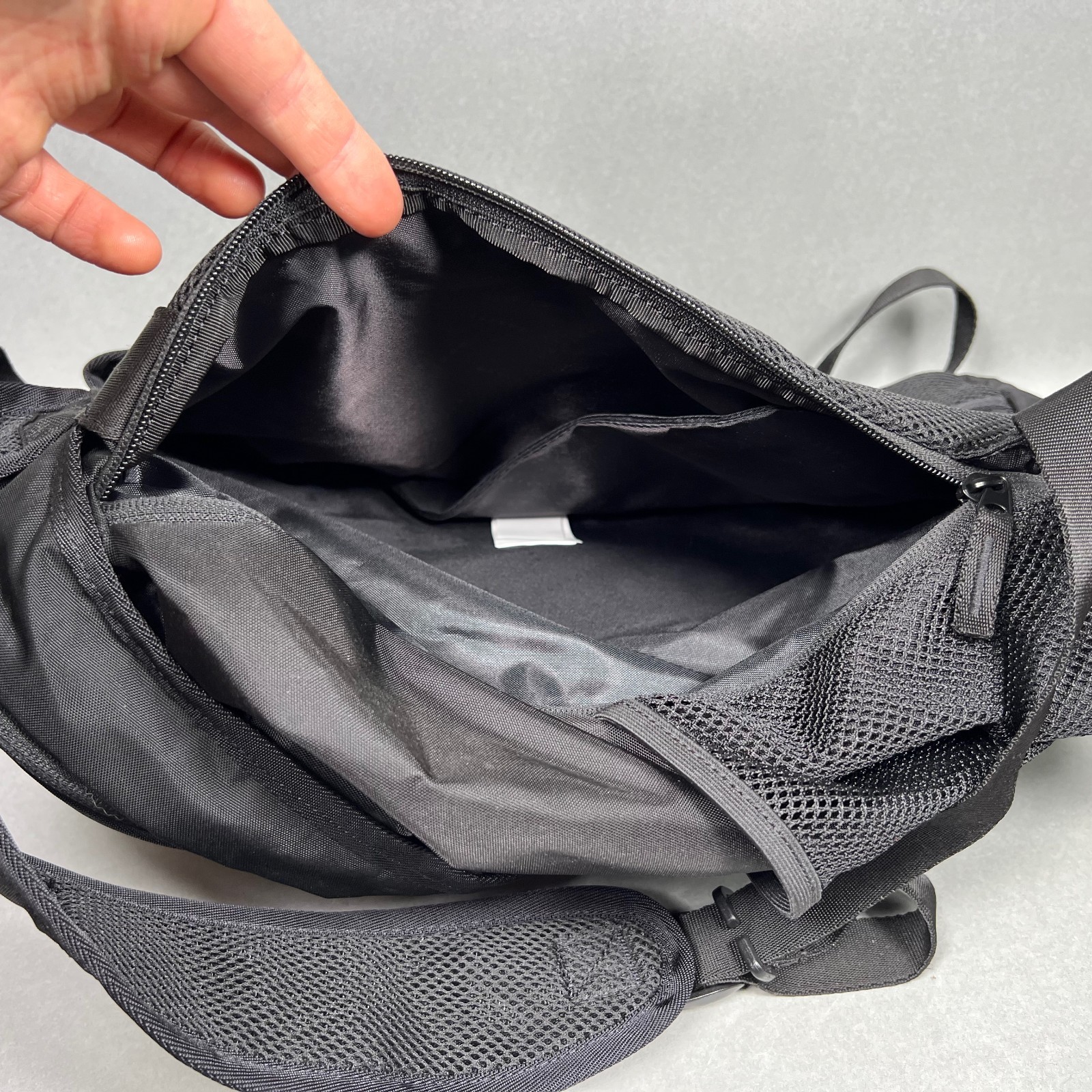 Oakley Clean Days Backpack Black 22L 100% Recycled Nylon Water Repellent MINT
